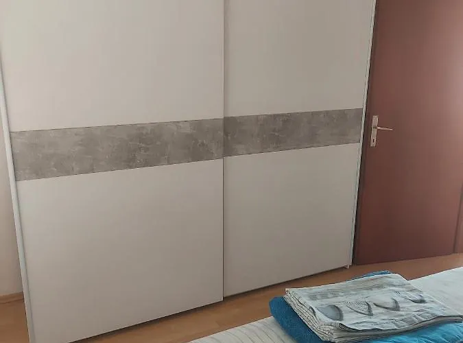 Apartments Vilanija 公寓