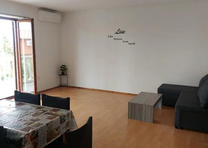 Apartments Vilanija * Vilanija