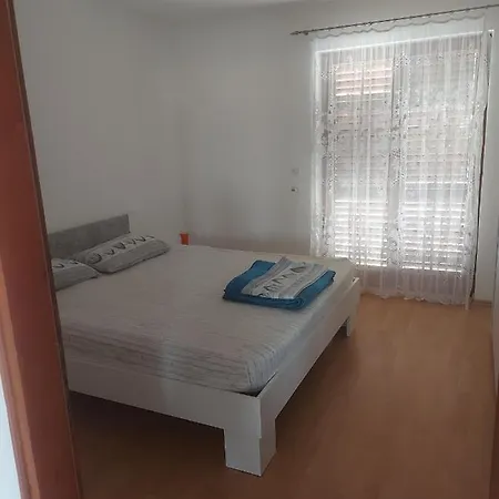 Apartments Vilanija *