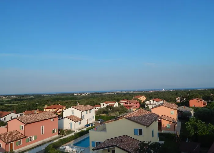 Apartments Vilanija *